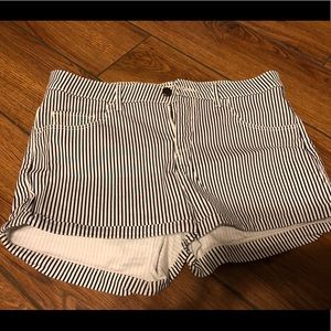 H&M stripped shorts